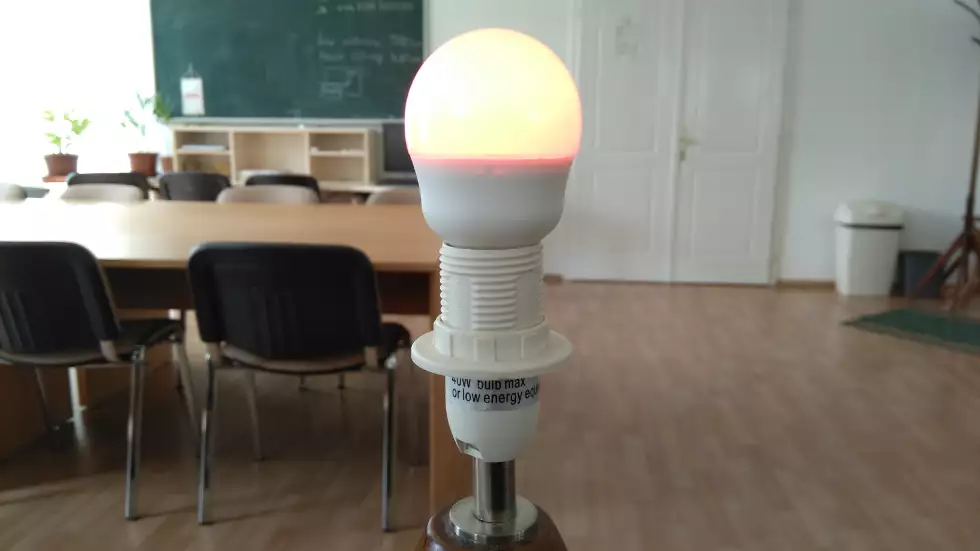 the lightbulb switched to red light